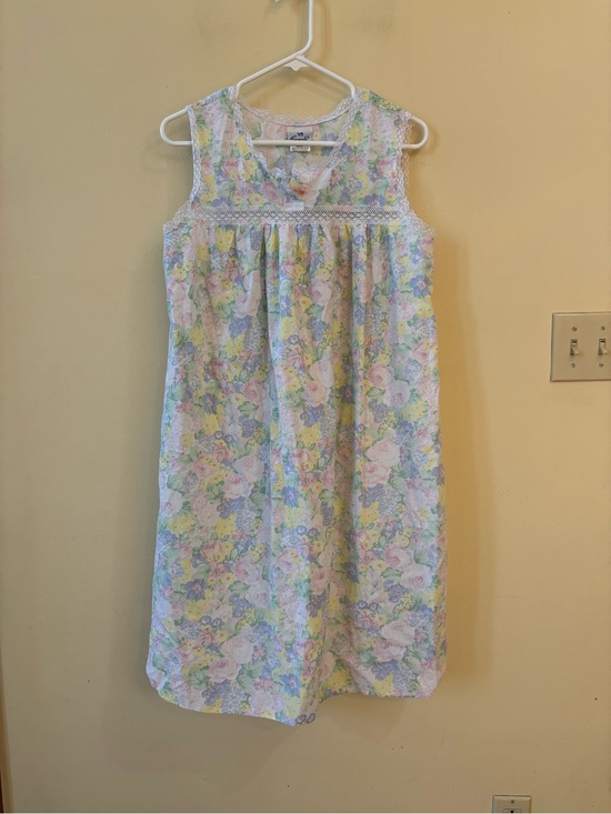 Carole Other - Vintage Floral House Dress